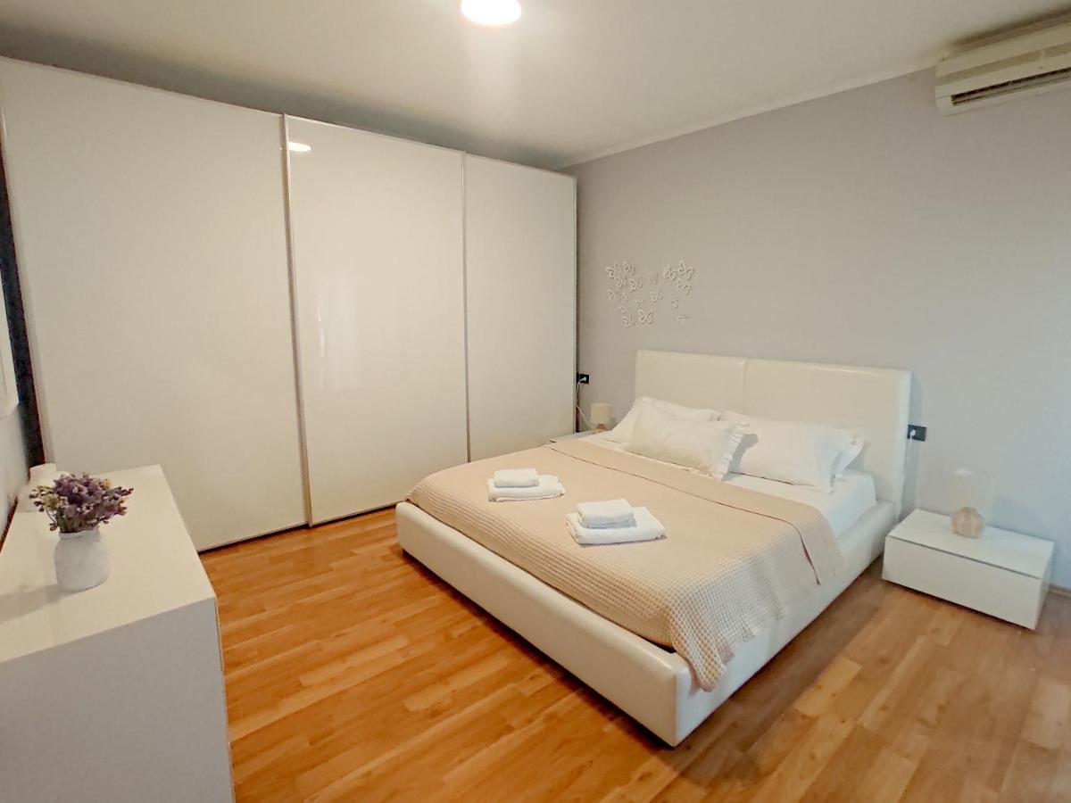 Boho Style In Center Of Tirana Apartamento Exterior foto