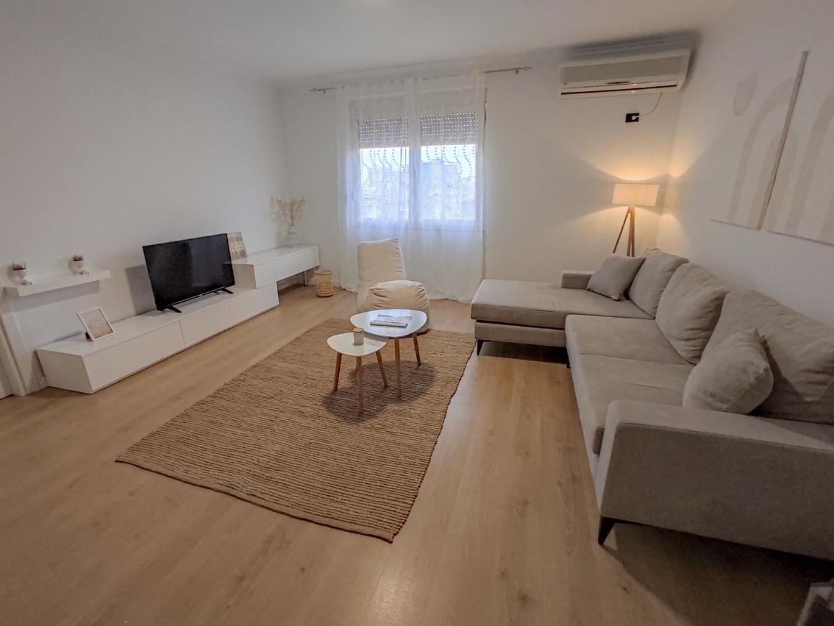 Boho Style In Center Of Tirana Apartamento Exterior foto